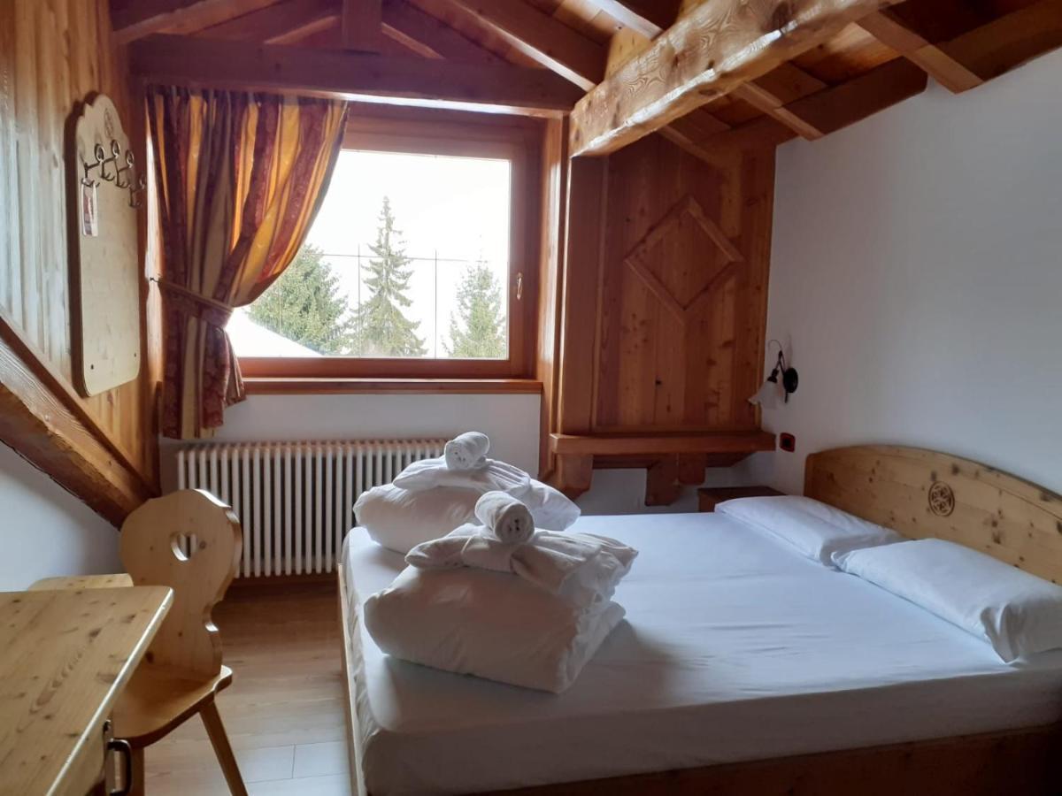 Hotel Dal Bracconiere Folgarida Kültér fotó