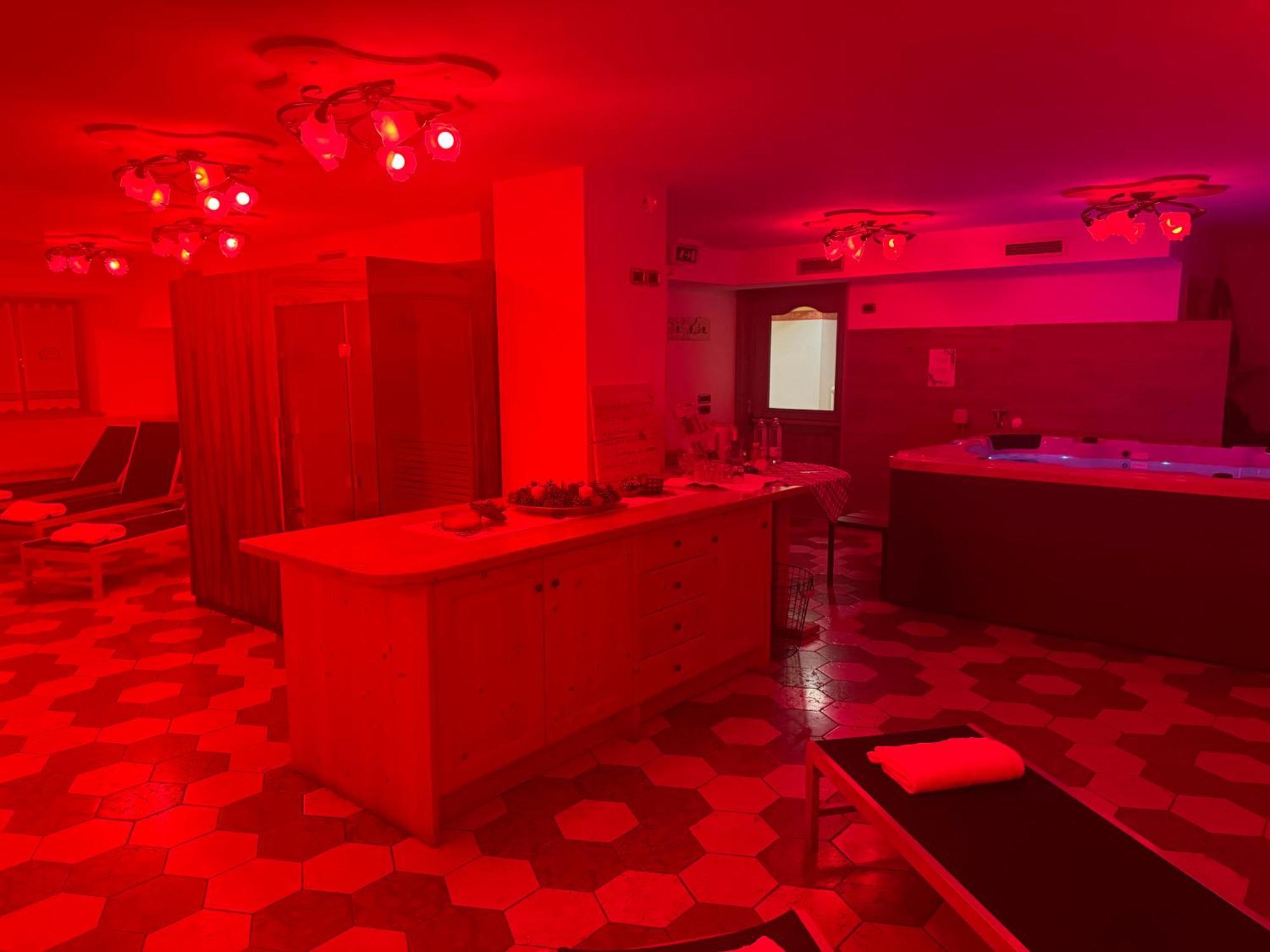 Hotel Dal Bracconiere Folgarida Kültér fotó
