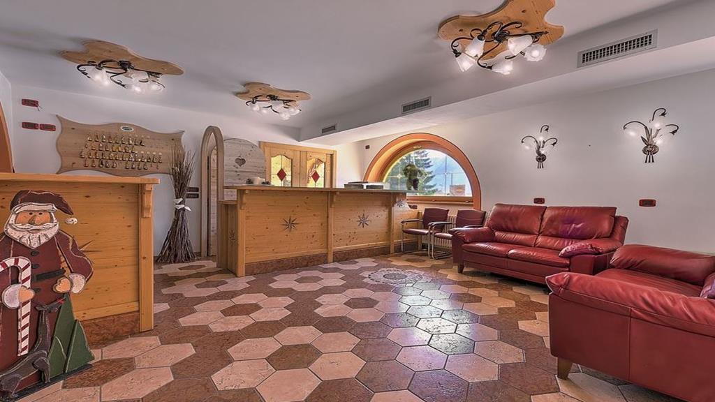Hotel Dal Bracconiere Folgarida Kültér fotó